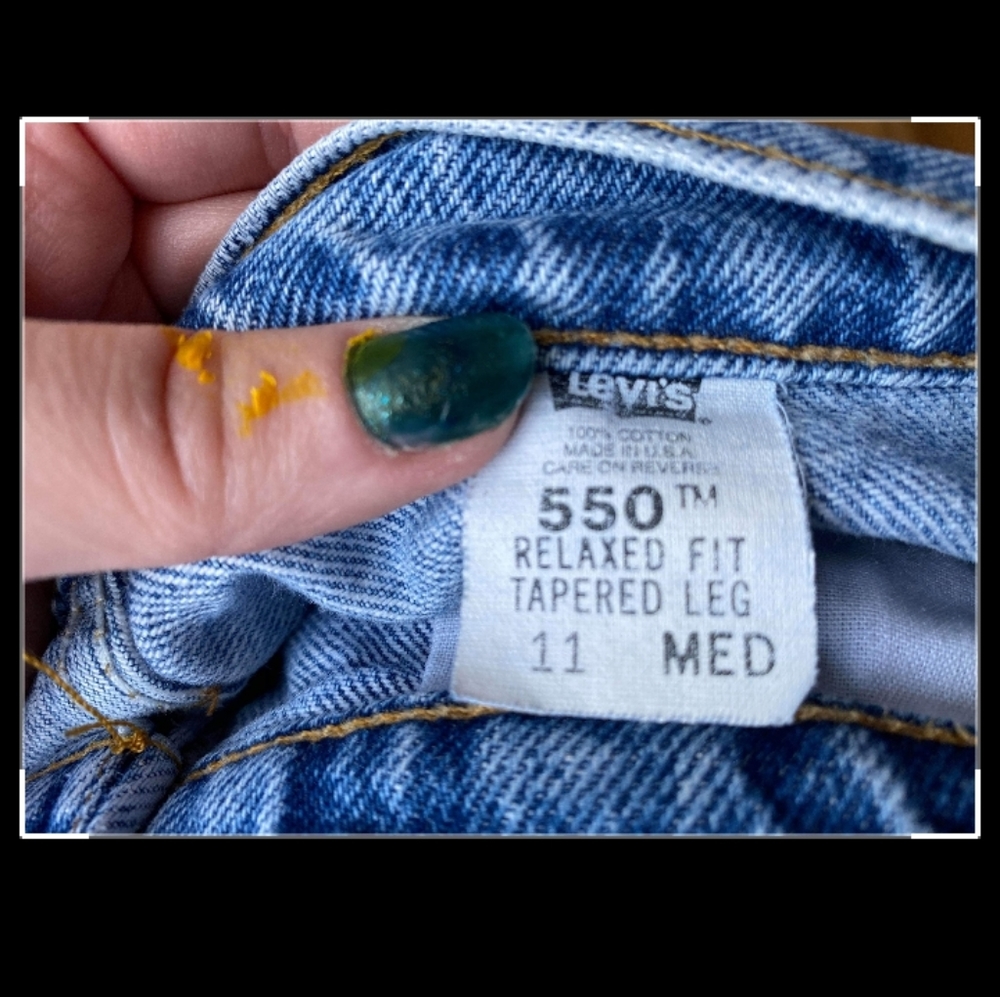 Vintage Levi 550 hi-rise relaxed tapered mom jean